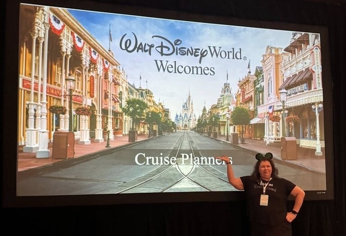 Disney specialist travel agent presents
